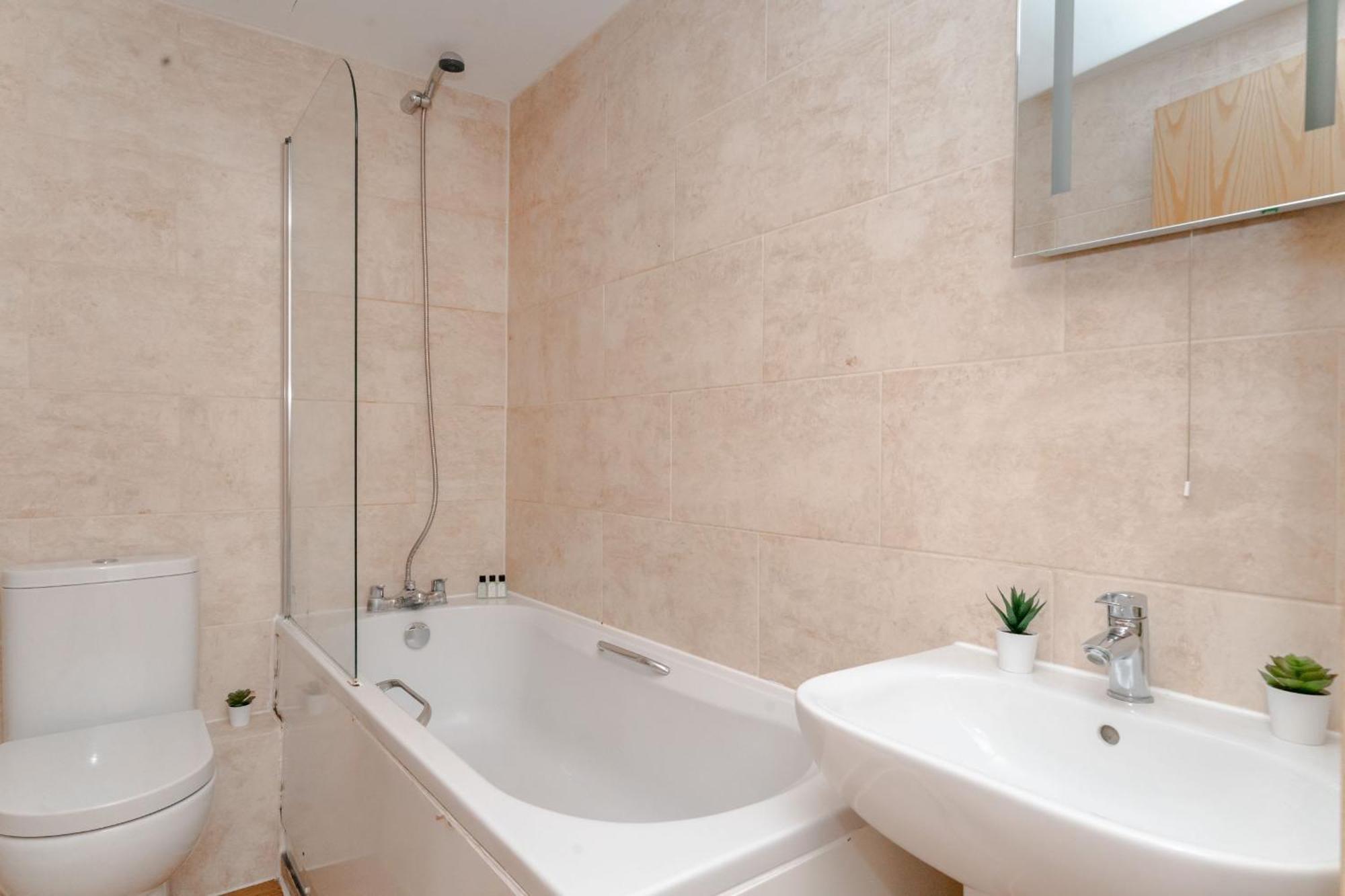 Holborn - 2Br Near Covent Garden -Cityapartmentstay ロンドン エクステリア 写真